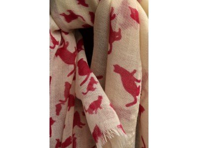 Wollen sjaal of stola, rode katten, offwhite