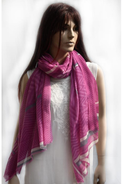 Wollen sjaal of stola, violet, geometrische motieven