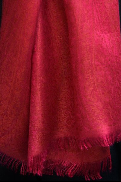 Super zacht zijden roze met oranje sjaaltje met franjes