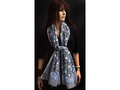 Katoenen sjaal of pareo met originele blockprint, blauw, wit, grijs
